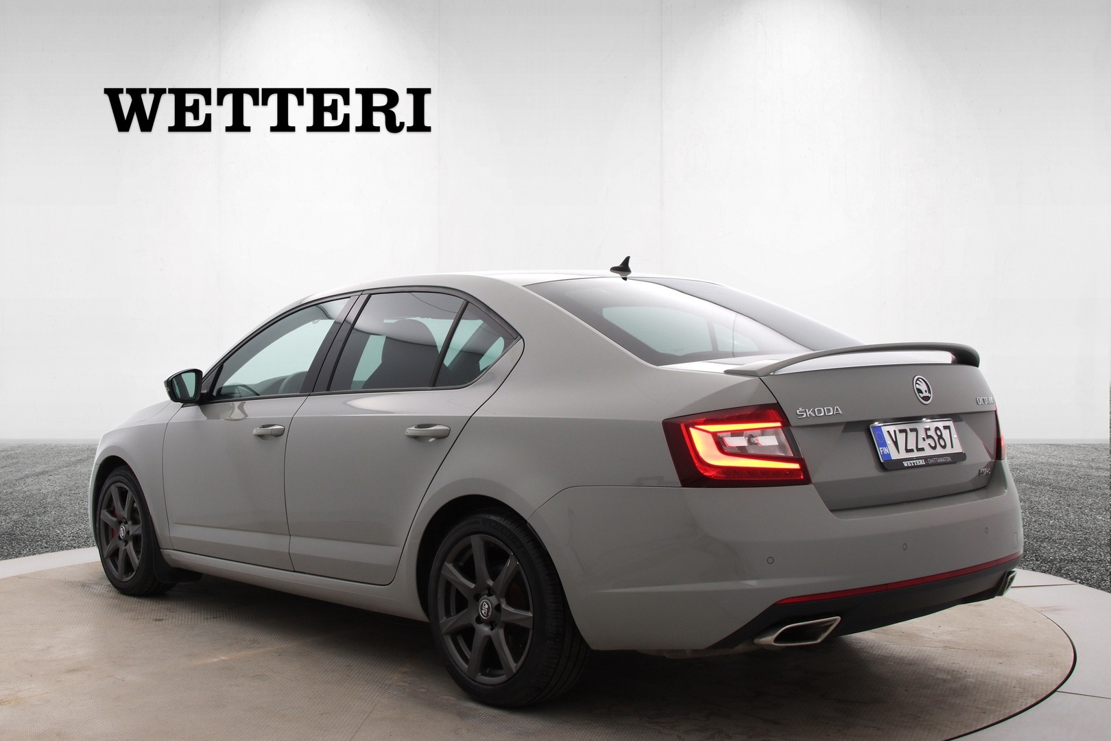 Skoda Octavia 2,0 TSI 230 RS DSG Autom. 2018, photo 3/33