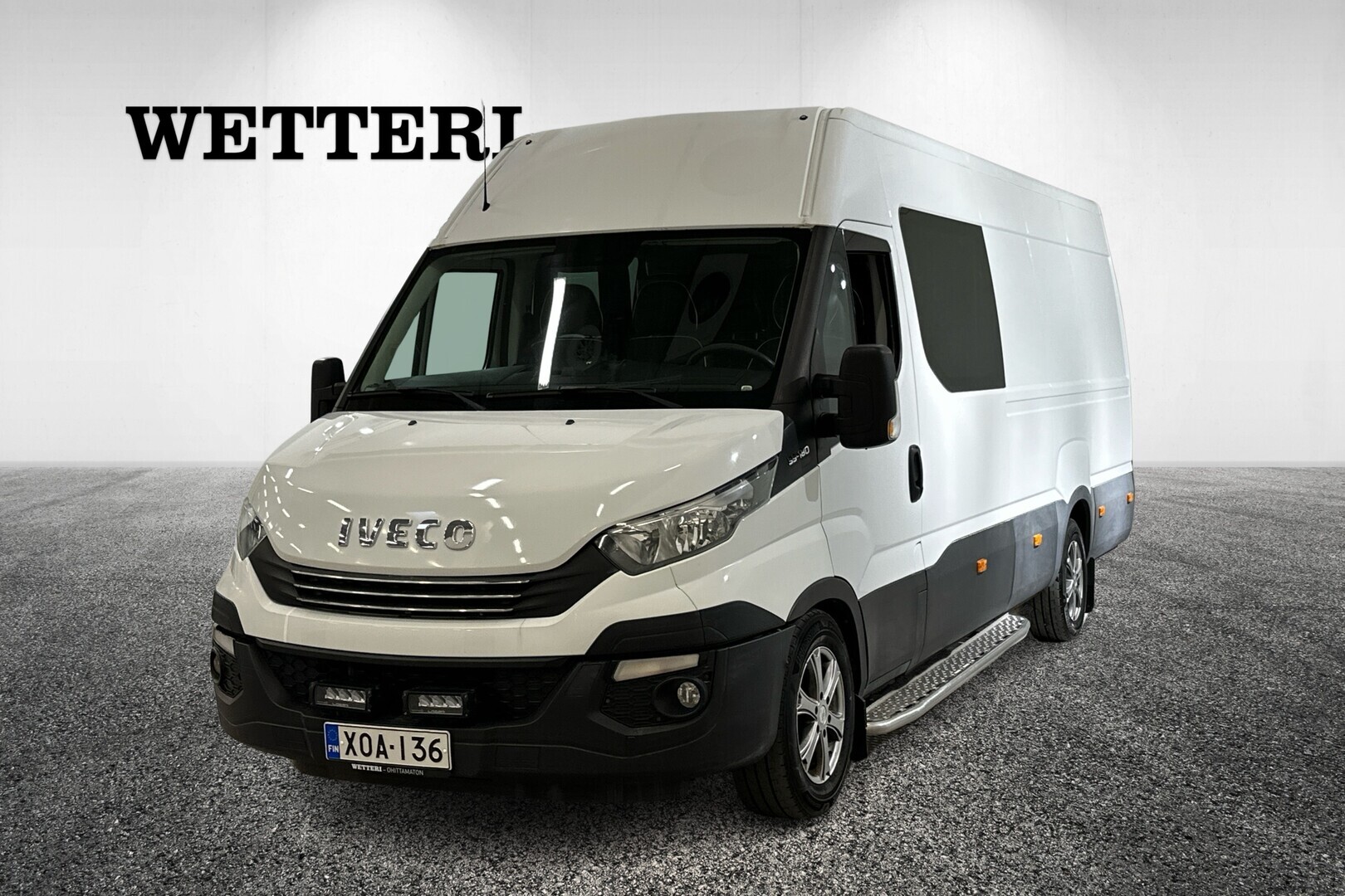 IVECO DAILY 35S18 Sorsan sisusta - **3+4 h / ALV / Kamera / Koukku / Matkailuauto / B-Kortilla ajettava**