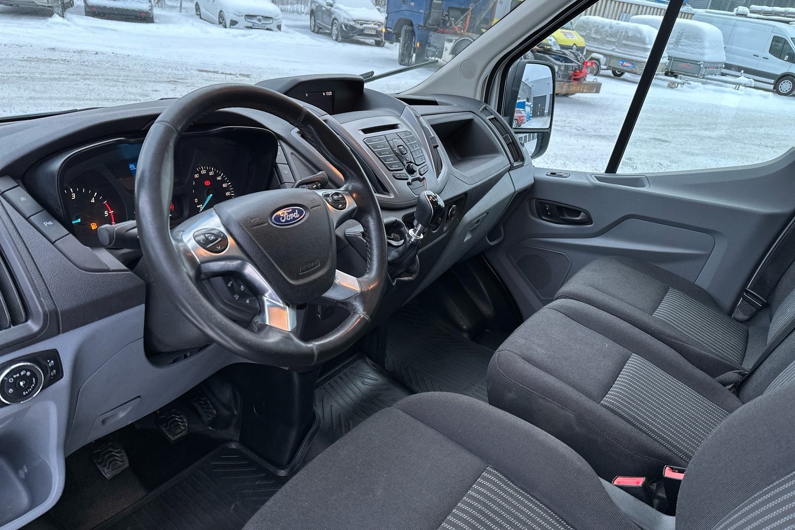 Ford Transit 2018, kuva 7/25