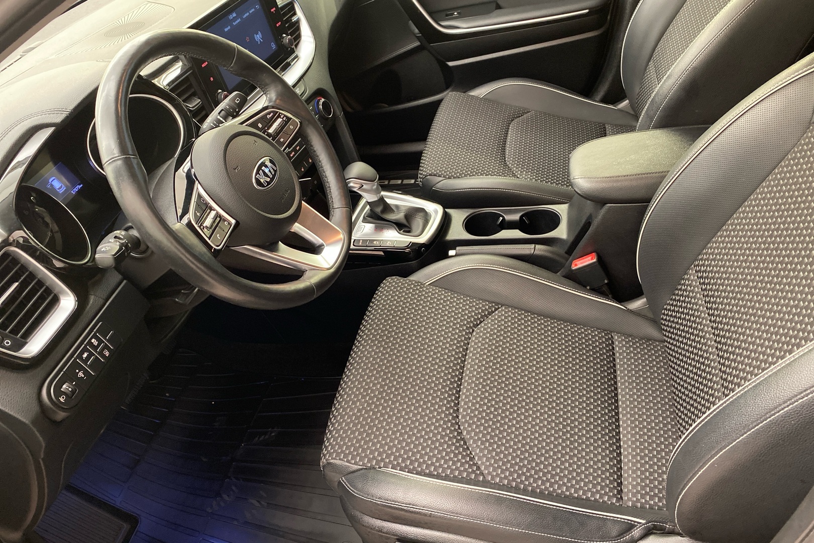 Kia Ceed 2020, photo 6/13