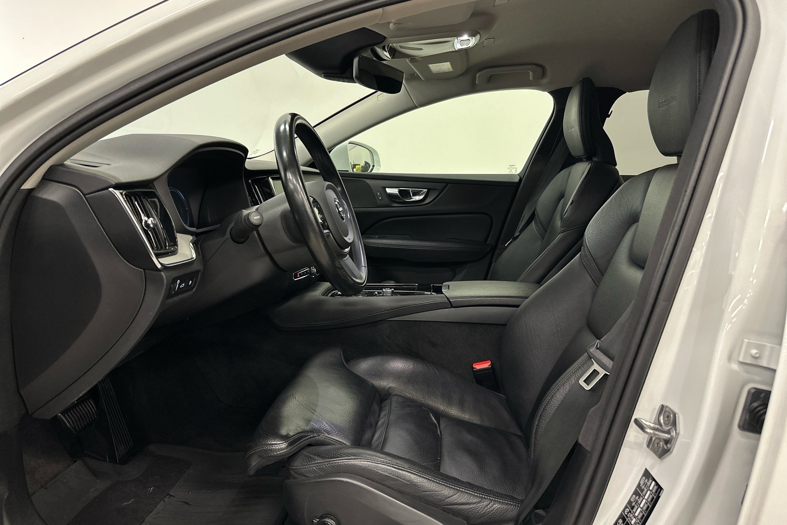 Volvo V60 2020, kuva 7/33