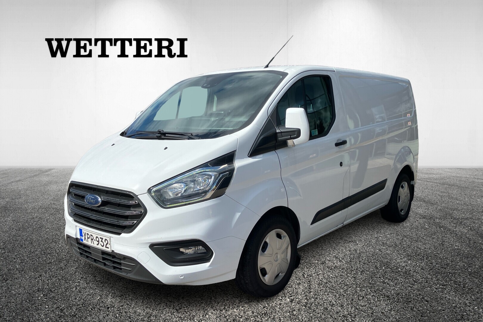 FORD Transit Custom 310 2,0TDCi 130 hv M6 Limited Van N1 L1H1 FWD - // Webasto / Vetokoukku / Lämm. Tuulilasi / CarPlay / P. Kamera / Tutkat / Vakkari / Vanerointi / 2xRenkaat //