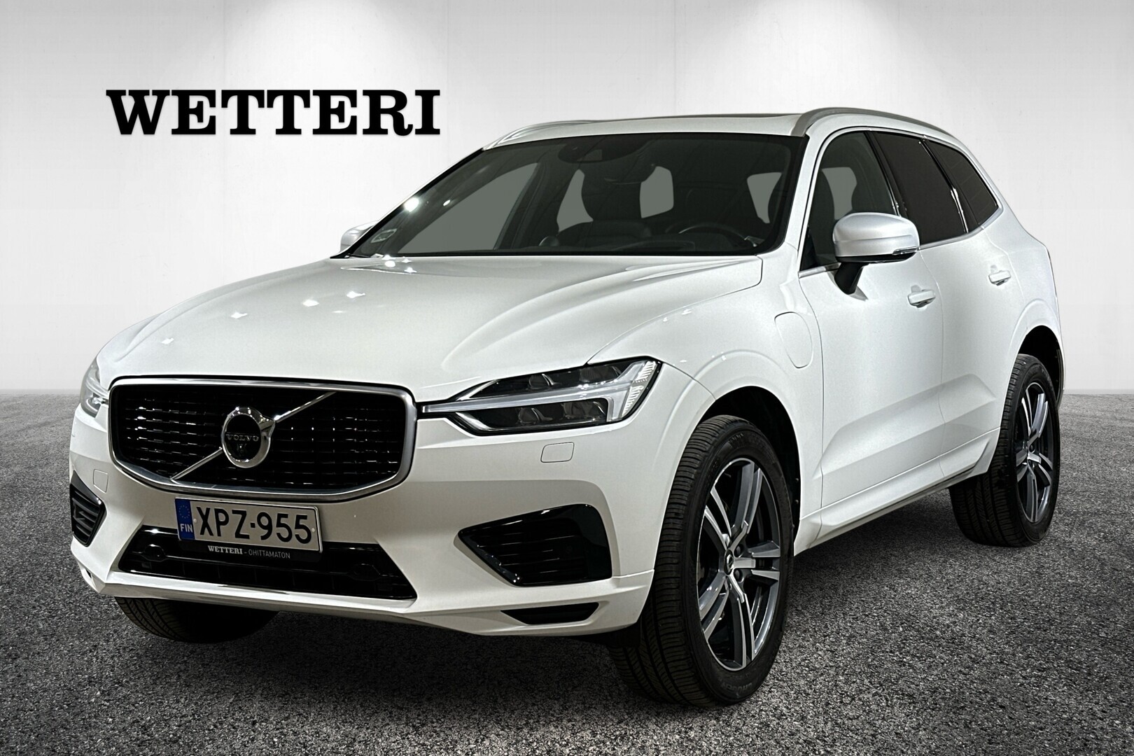 VOLVO XC60 T8 AWD R-Design aut ** Koukku / ACC / Navi / B&W / Ilmajousitus / Lisälämmitin / 360 º kamera ** - ** Soh 77,8% **