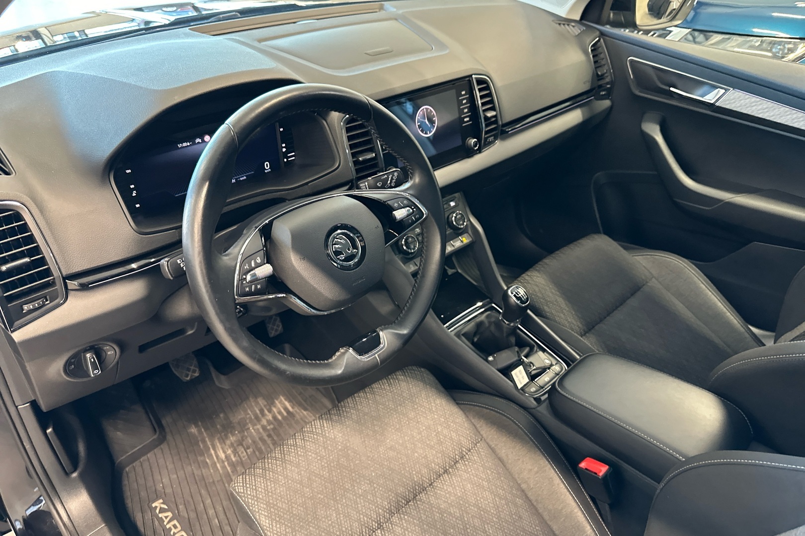 Skoda Karoq 1.0 TSI Style 2023, kuva 6/26