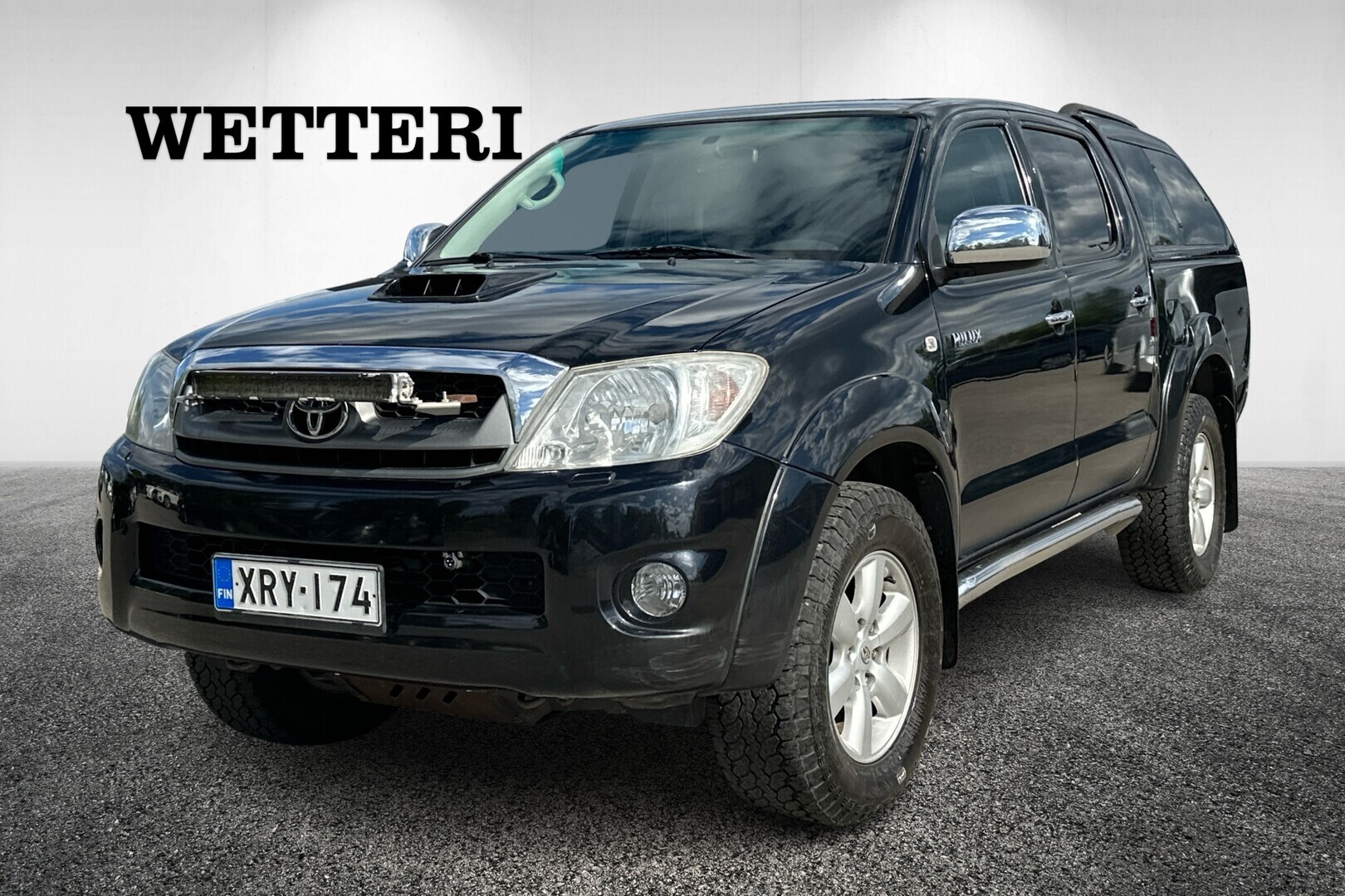 TOYOTA Hilux Double Cab 3,0 D-4D 4WD 171 SR aut. * 5-Paikkainen / Webasto / Koukku / Kovakate / Nahat / Vakkari / Kamera * - Toyota Hilux Double Cab 3,0 D-4D 4WD 171 SR aut. * 5-Paikkainen / Webasto / Koukku / Kovakate / Nahat / Vakkari / Kamera *