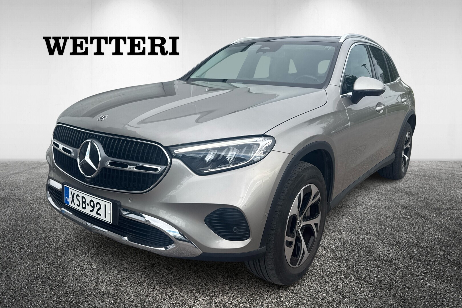 MERCEDES-BENZ GLC 400 e 4MATIC A // Suomi auto / 1OM. / 2xalut / Distronic+ / Navi / Vetokoukku / Peruutuskamera / 60 kW pikalatausliitäntä / Panoraama // - // 2 x Alut / Distronic+ / Navi / Vetokoukku / Peruutuskamera / 60 kW pikalatausliitäntä / Panoraama //