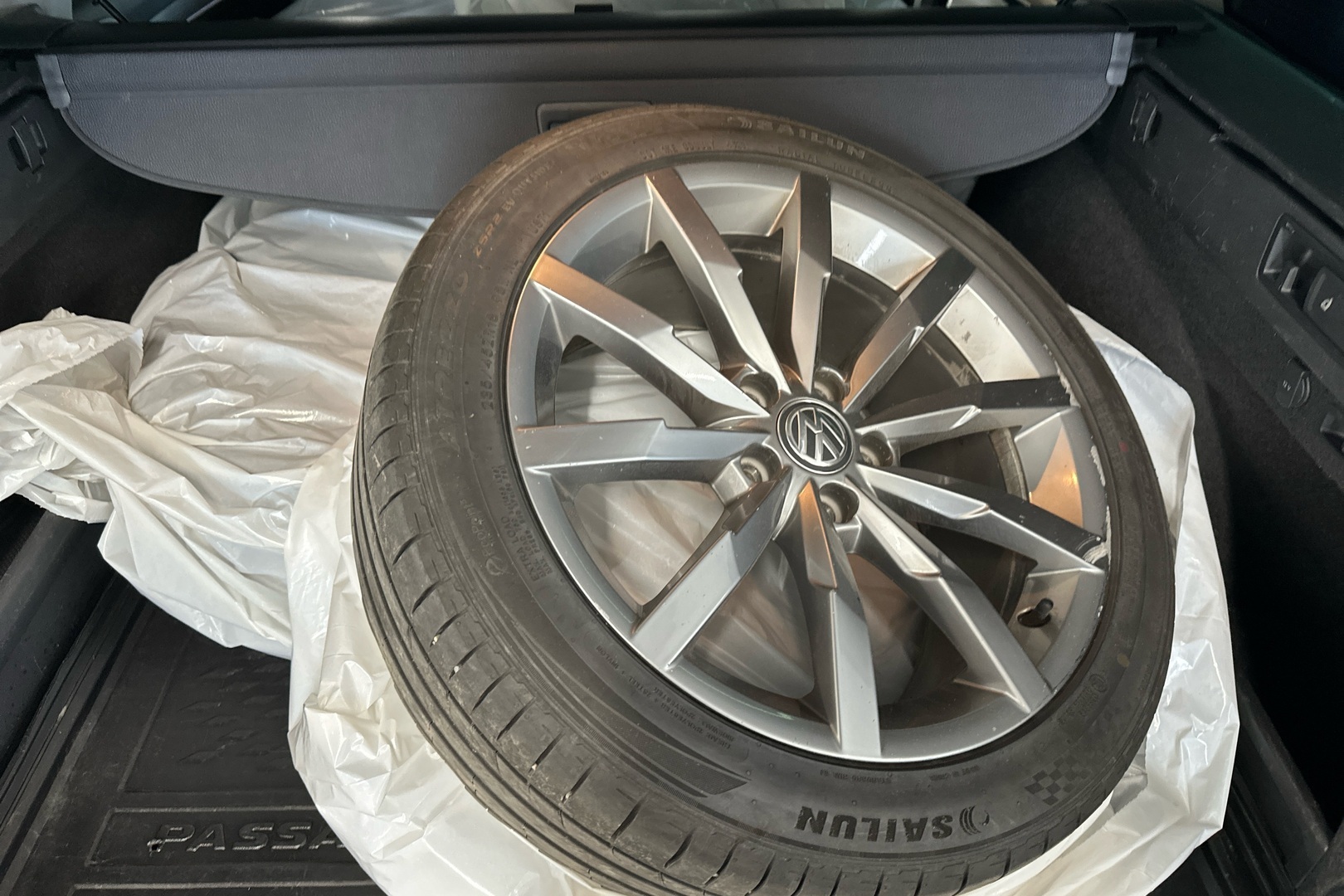 Volkswagen Passat 2020, kuva 7/19
