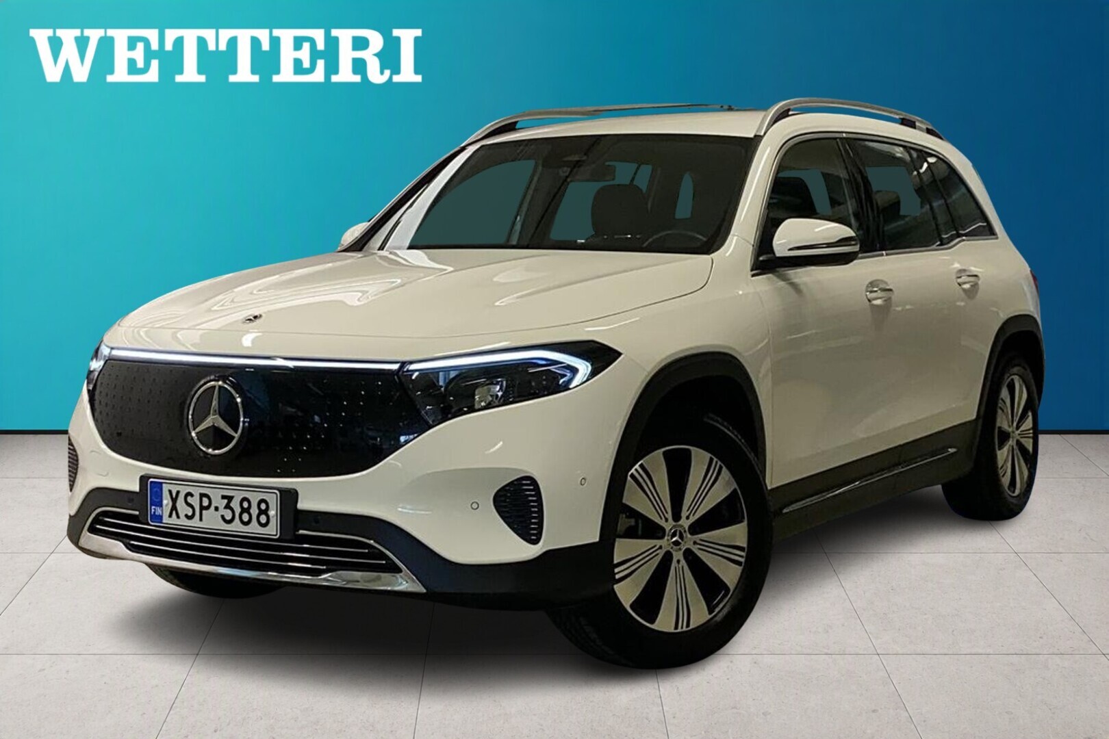 MERCEDES-BENZ EQB 300 4MATIC - / Distronic / Ratinlämmitys / Navigointi / Kahdet renkaat /