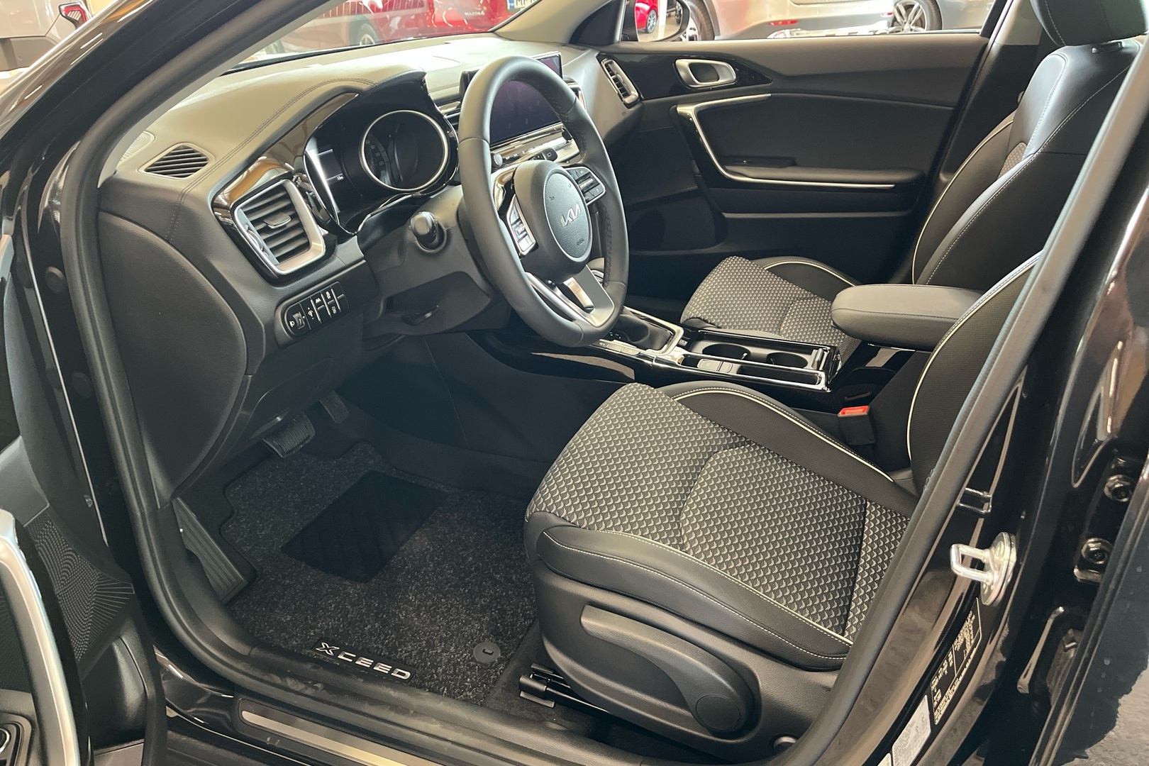 Kia Xceed 1,6 T-GDI 150hv EX DCT 2026, kuva 6/15