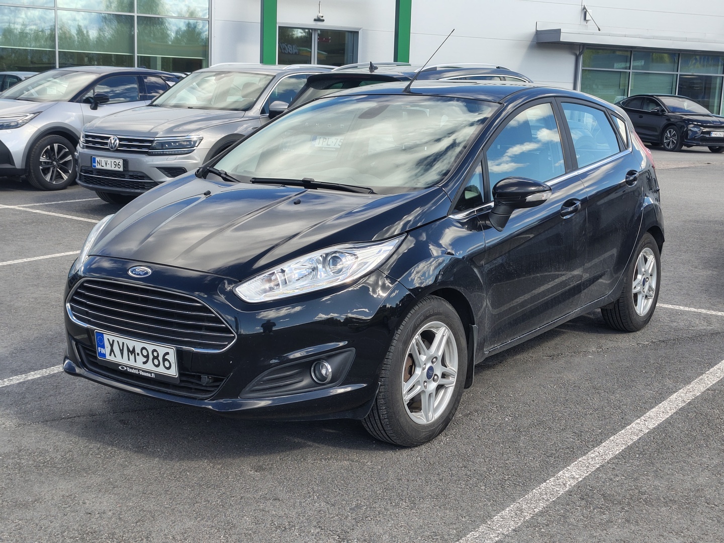 FORD Fiesta 1,0 80hv Start/Stop Titanium M5 5-ovinen - **Lämmitettävä tuulilasi / Moottorinlämmiti / Jakohihna vaihdettu 2023 / Automaattinen ilmastointi**