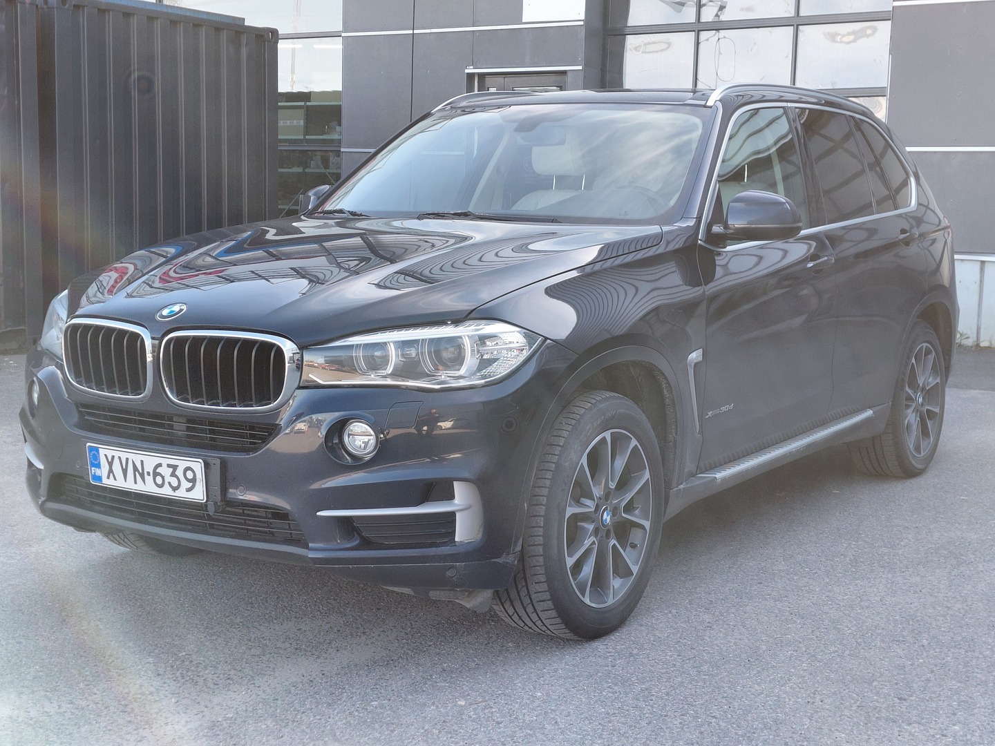 BMW X5 F15 xDrive30d TwinPower Turbo A - Juuri tullut / Polttoainetoiminen lisälämmitin / Koukku / 
