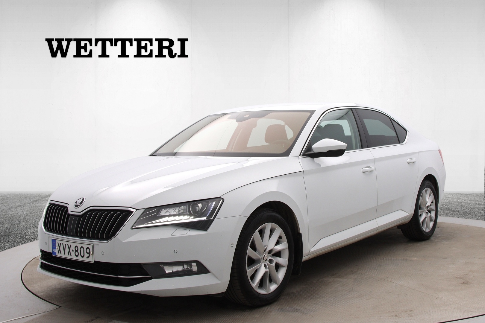 SKODA Superb 2,0 TDI 190 4x4 Style BusinessLine DSG / Webasto / Koukku / ACC / Navi / Kamera / Nahka Alcantara / Tutkat - **1-omistaja / Merkkihuollettu / Juuri huollettu / Jakohihna vaihdettu / Suomi-auto**