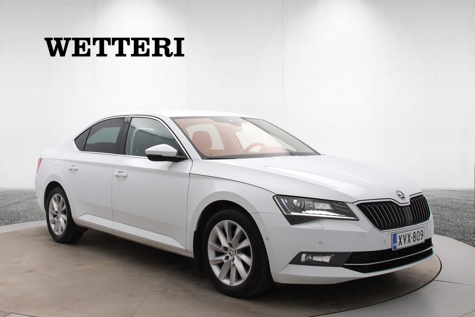 Skoda Superb 2019, photo 6/39