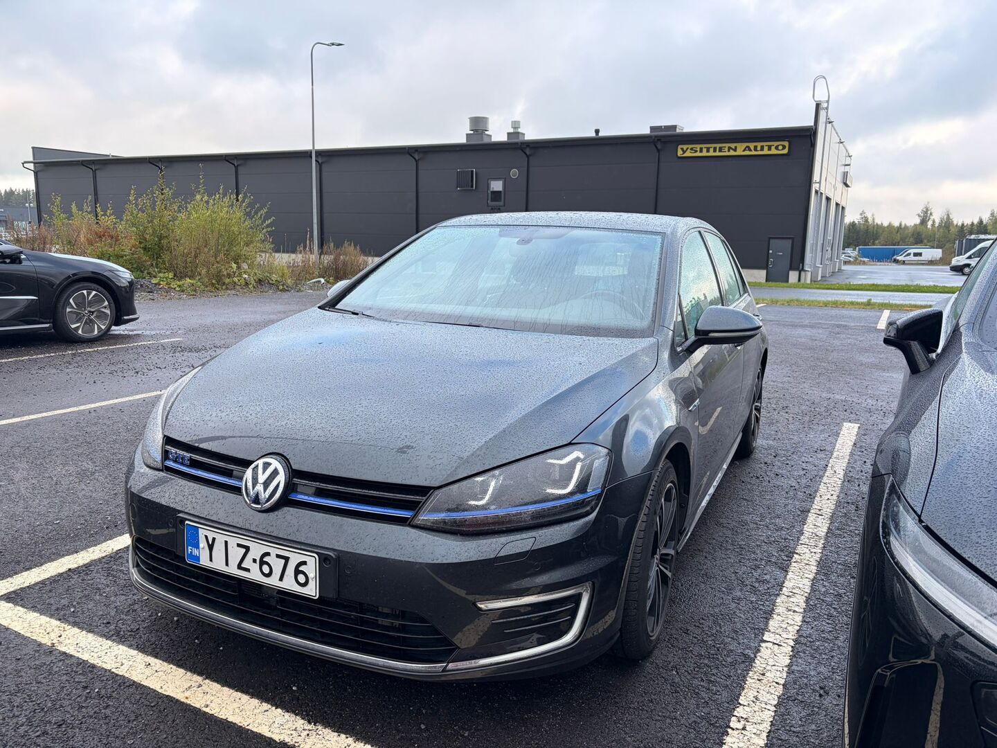 VOLKSWAGEN Golf GTE Plug-In Hybrid 150 kW (204 hv) DSG-automaatti - / Pienet kilsat! / Juuri tullut / Tietoja päivitetään /