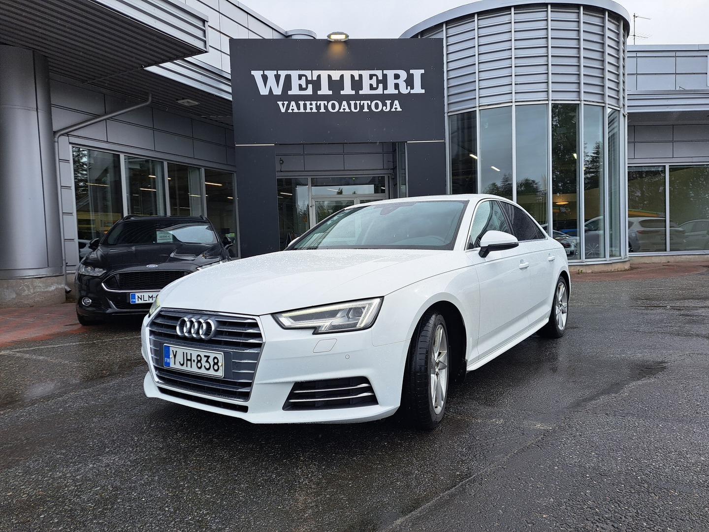 AUDI A4 Sedan Business Sport Summer Edition 1,4 TFSI 150hv S tronic **Upea erikoisvarusteltu A4** - **KeylessGo // Webasto kauko-ohj  // Taittuva koukku // Sporttipenkit // Lasikattoluukku // LED-ajovalot // Carplay & Android Auto**