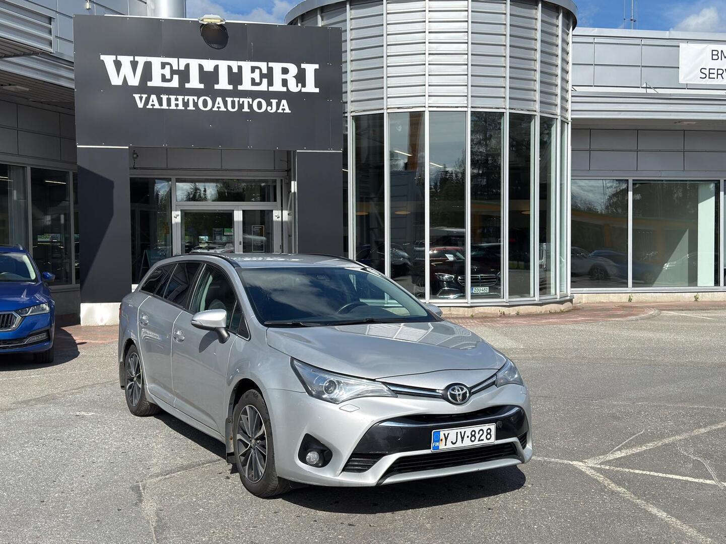 TOYOTA Avensis 1,8 Valvematic Active Edition Touring Sports Multidrive S***Navi / Vakkari / P.Kamera*** - ***Suomi-auto / 2-Omistajaa / Vetokoukku / Lämpöpaketti***