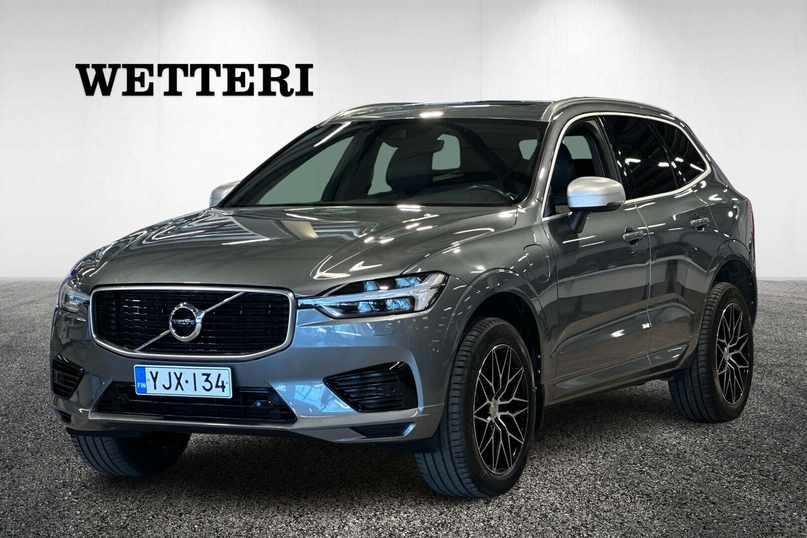 VOLVO XC60 T8 AWD R-Design aut - Suomiauto toiselta omistajalta / Webasto / Vetokoukku / Adapt.vakkari / Four-C ilmajousitus / Panoraama / Peruutuskamera