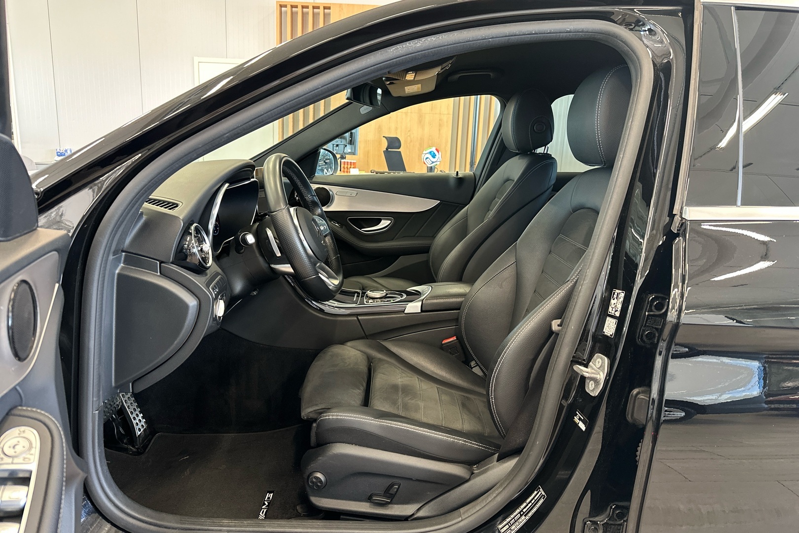 Mercedes-Benz C 2020, kuva 6/25