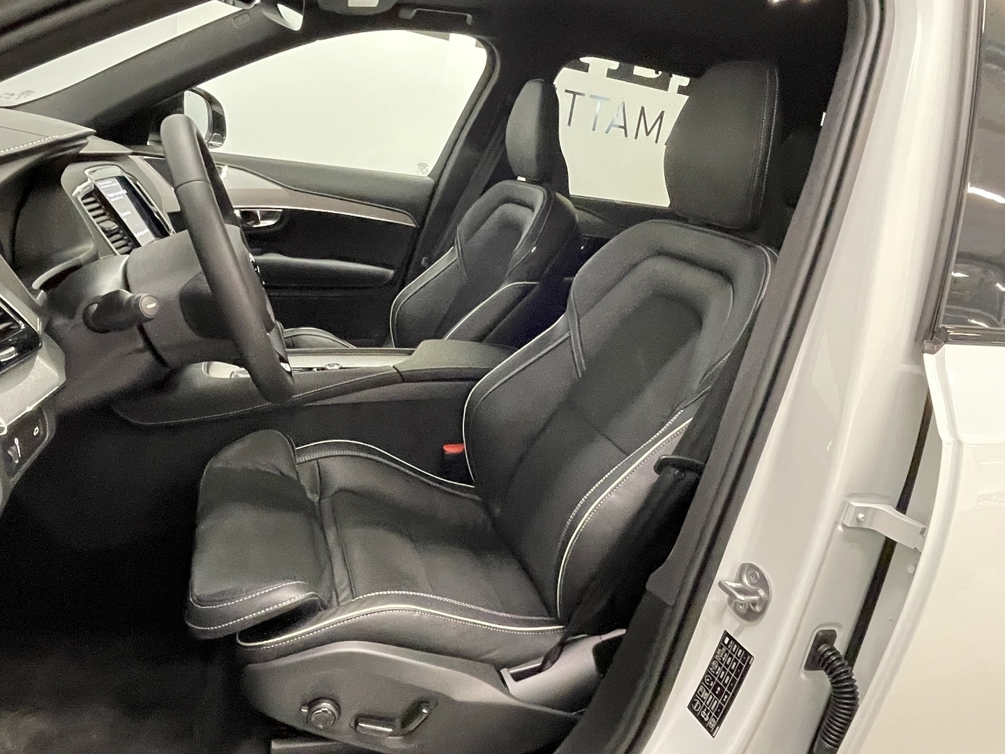 Volvo XC90 B5 AWD D-MHEV R-Design aut 2022, kuva 6/19