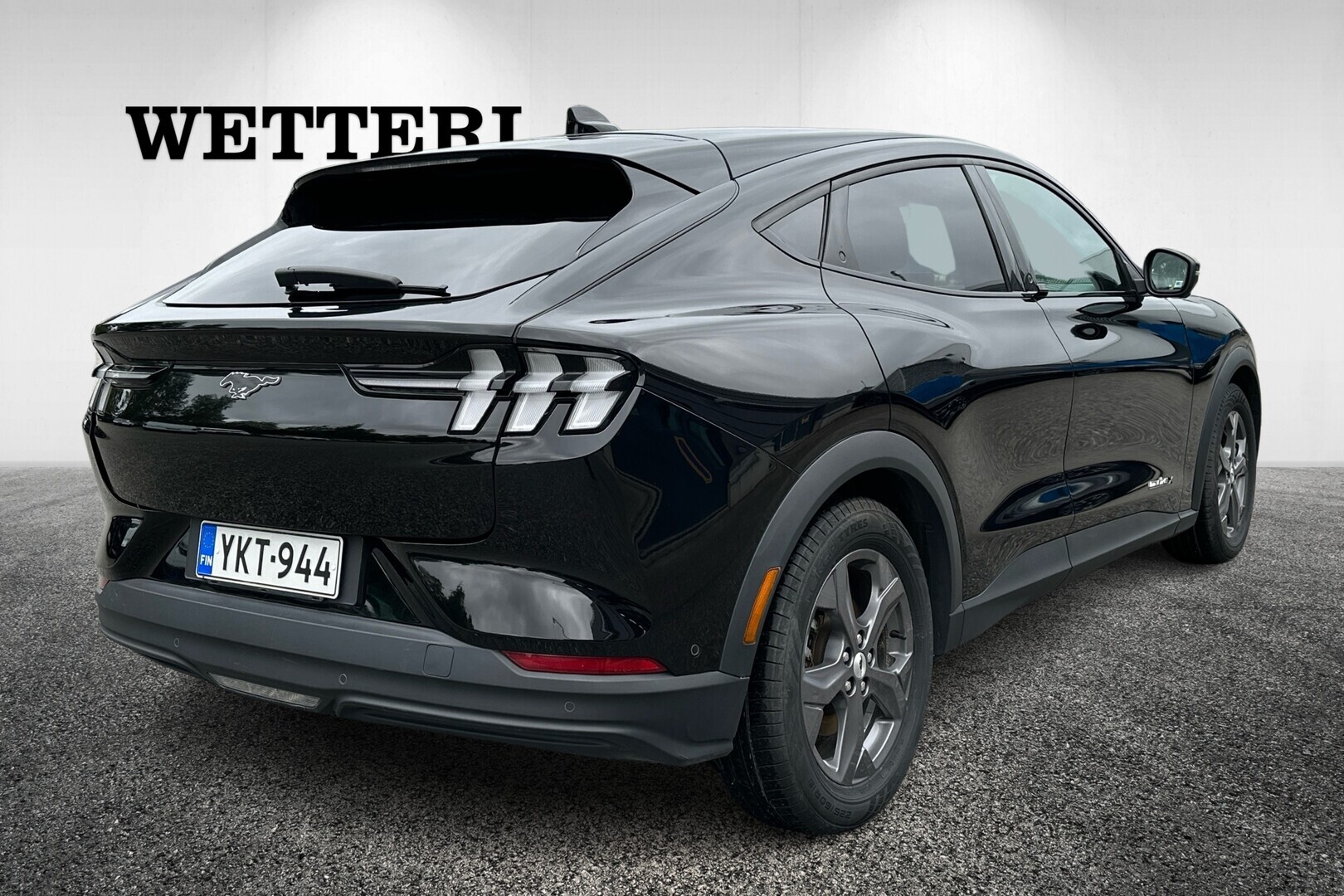 Ford Mustang Mach-E 2022, photo 3/30