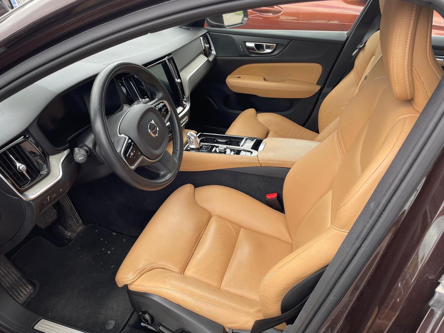 Volvo V60 T8 AWD Inscription aut. 2019, kuva 5/6