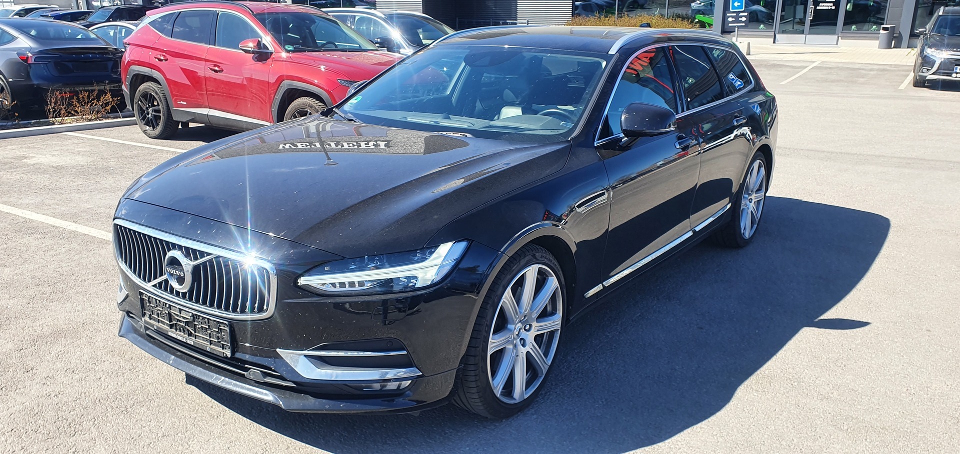 VOLVO V90 D5 AWD Inscription aut ** B&W / ACC / Webasto / Tuuletetut istuimet muistilla / 360 / HUD / LED / Koukku ** - ** Ilman AdBlue järjestelmää! **