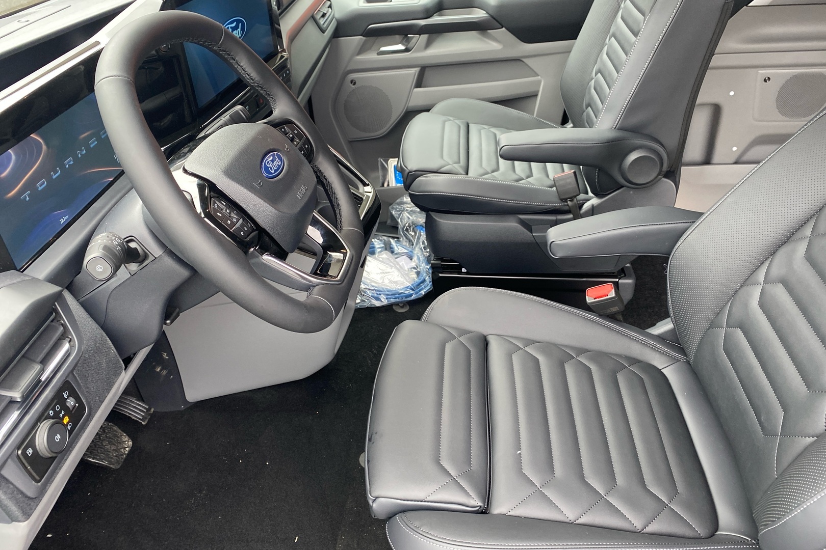 Ford Tourneo Custom 2026, kuva 6/17