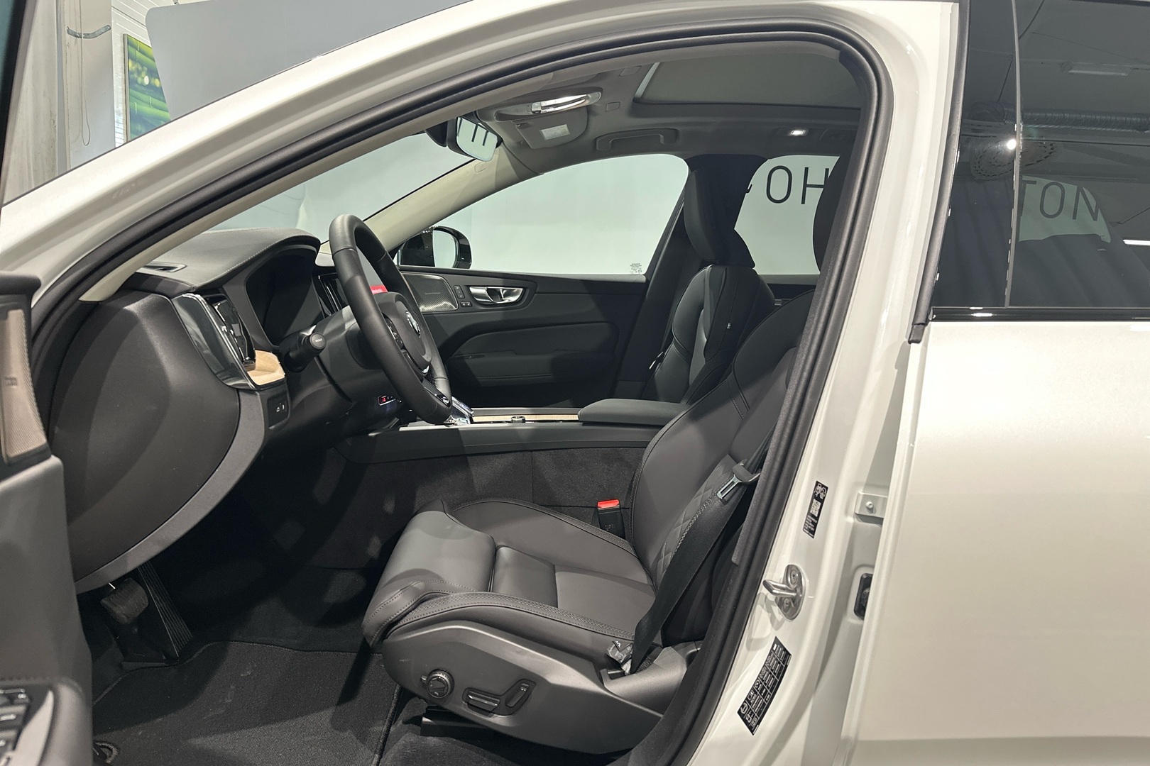Volvo XC60 2027, kuva 5/15
