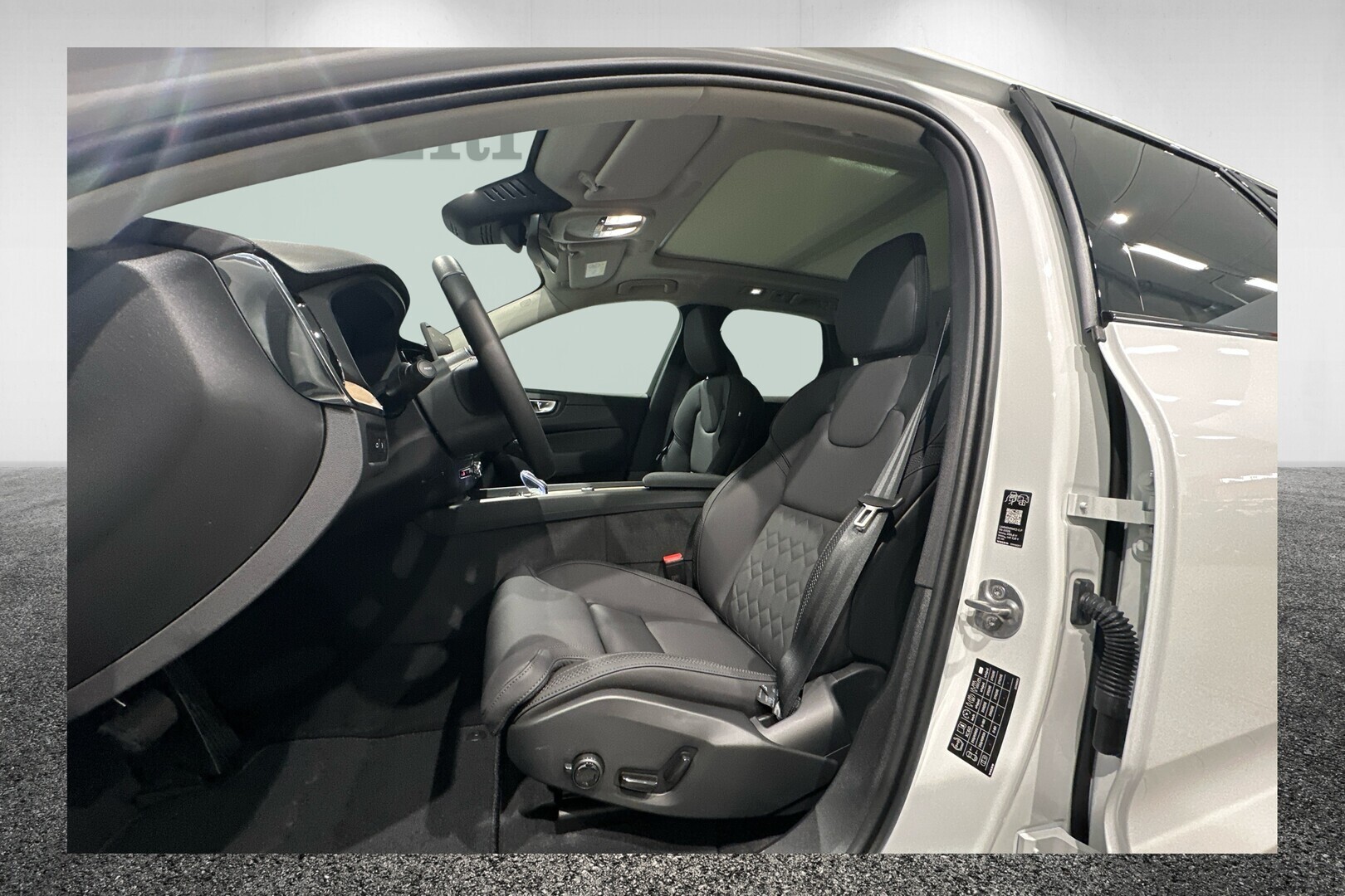 Volvo XC60 2027, kuva 6/15