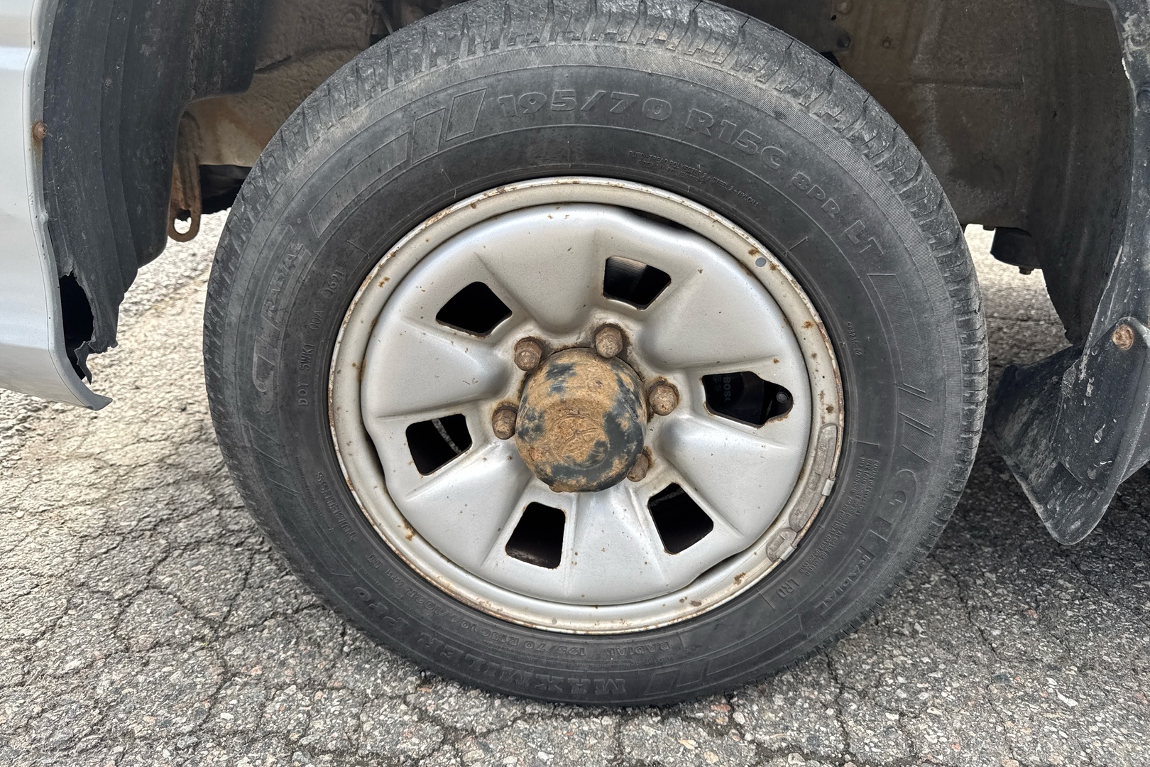 Toyota Hiace 2,5 D-4D 4WD 117 5ov pitkä 2010, kuva 5/10
