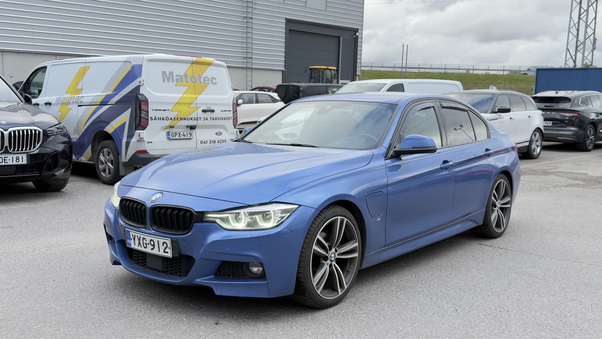 BMW 330 F30 Sedan 330e A Business M Sport / Juuri tullut! / HK / ACC / Kaistavahti / Shadow Line - ** Tulossa myyntiin / kysy lisää myyjältä mika.myllykangas@wetteri.fi / 0417311818 myös whatsapp **