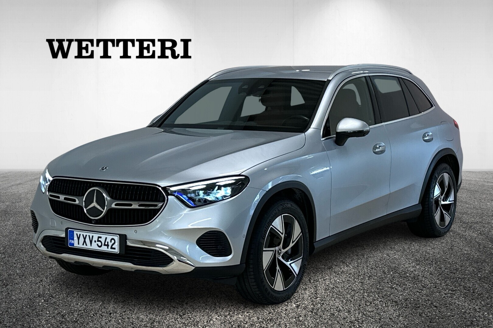 MERCEDES-BENZ GLC Premium paketti / Digital lights / Distronic - Vetokoukku / Ilmastoidut istuimet muistilla / Nahkasisusta