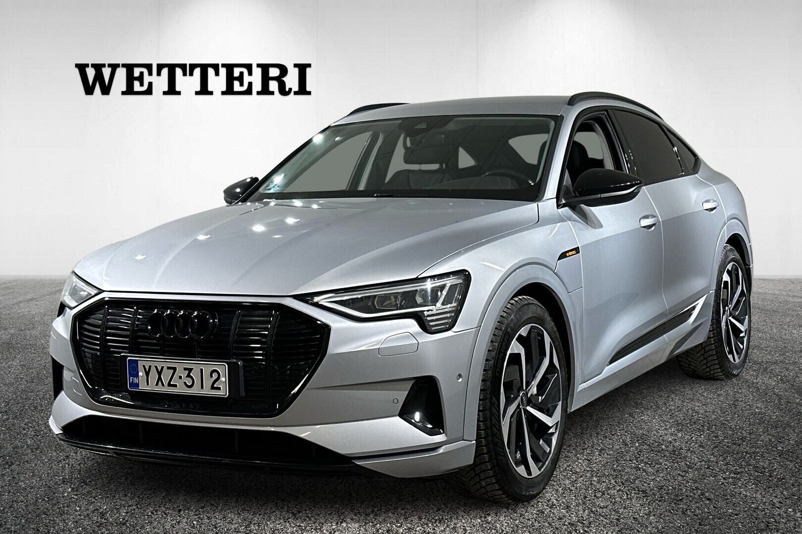 AUDI e-tron Electrified Edition Advanced 55 quattro / Koukku / Adapt vakkari / Ilmajousitus
