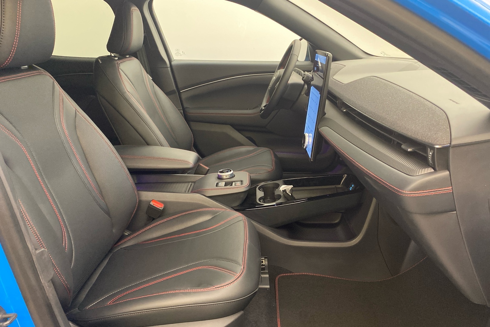 Ford Mustang Mach-E 2025, kuva 7/17