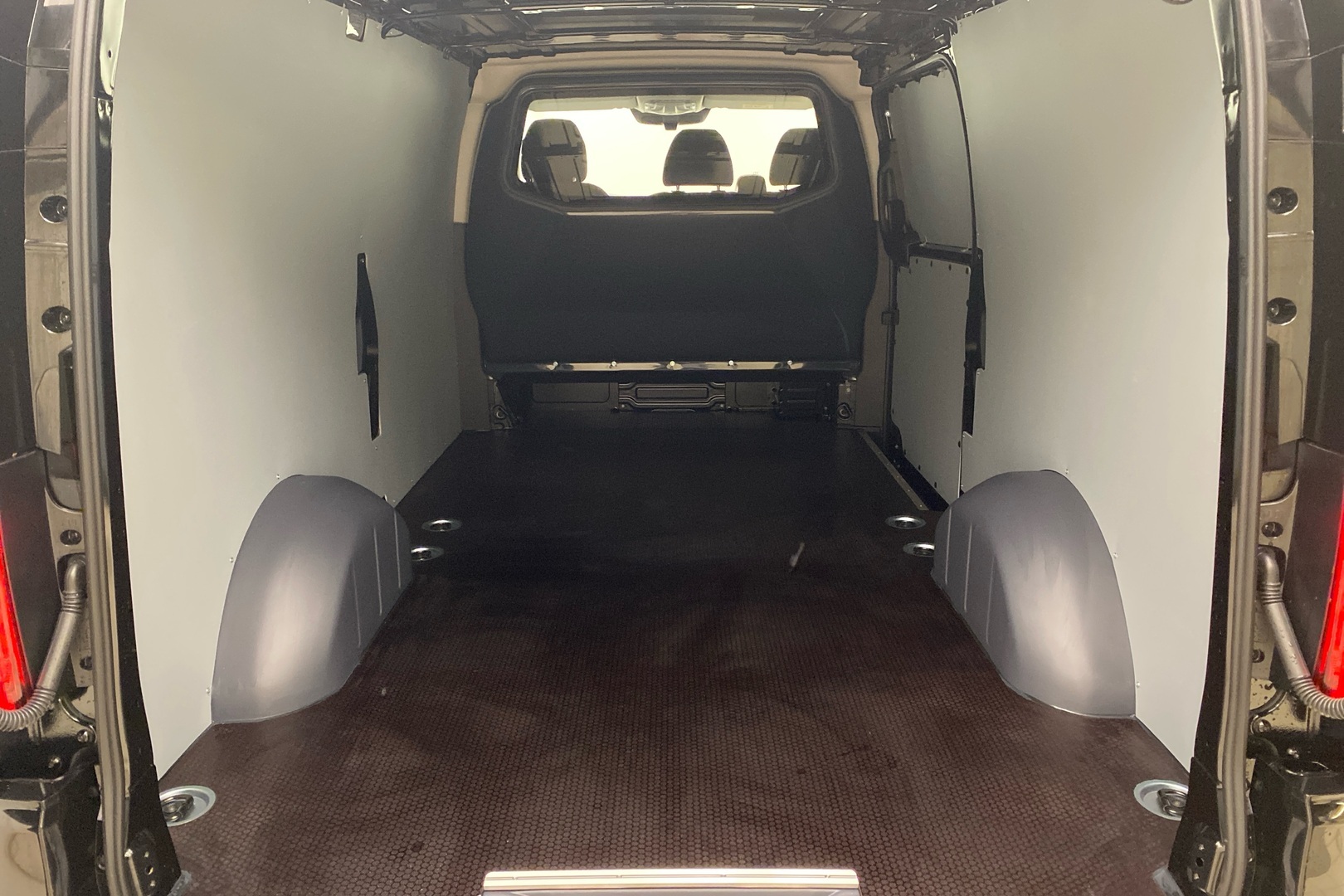 Mercedes-Benz Vito 2025, kuva 7/17