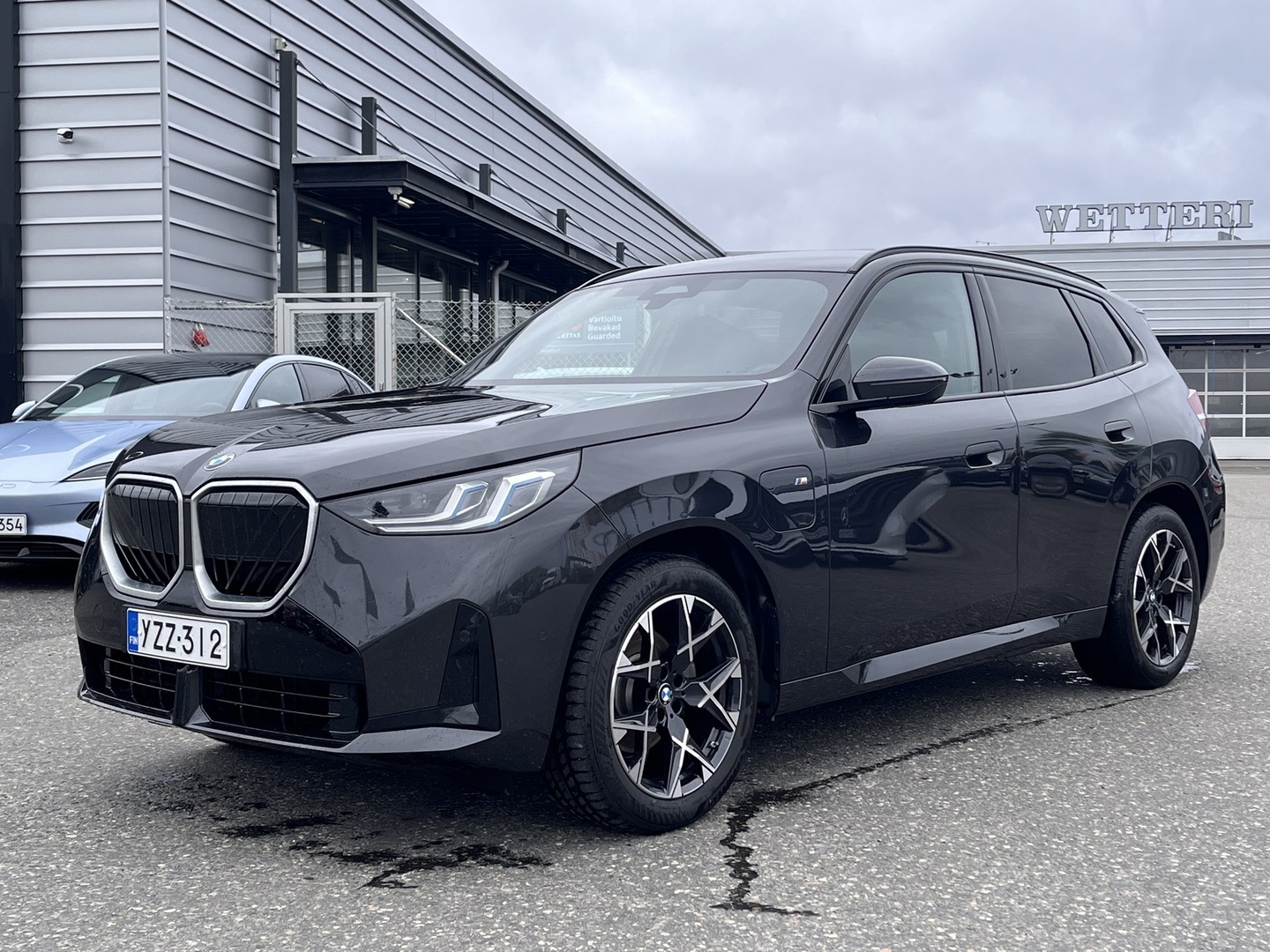 BMW X3 G45 30e xDrive A Charged Edition M Sport ** Juuri tullut! Pyydä tarjous 0449025570 Vertti Kallio ** Comfort Access / Muistipenkki / Peruutuskamera / Tehdastakuu ** - KUIN UUSI! ** Suomi-auto / 1.om / DAP / Comfort Access / Muistipenkki / Peruutuskamera / Tehdastakuu **
