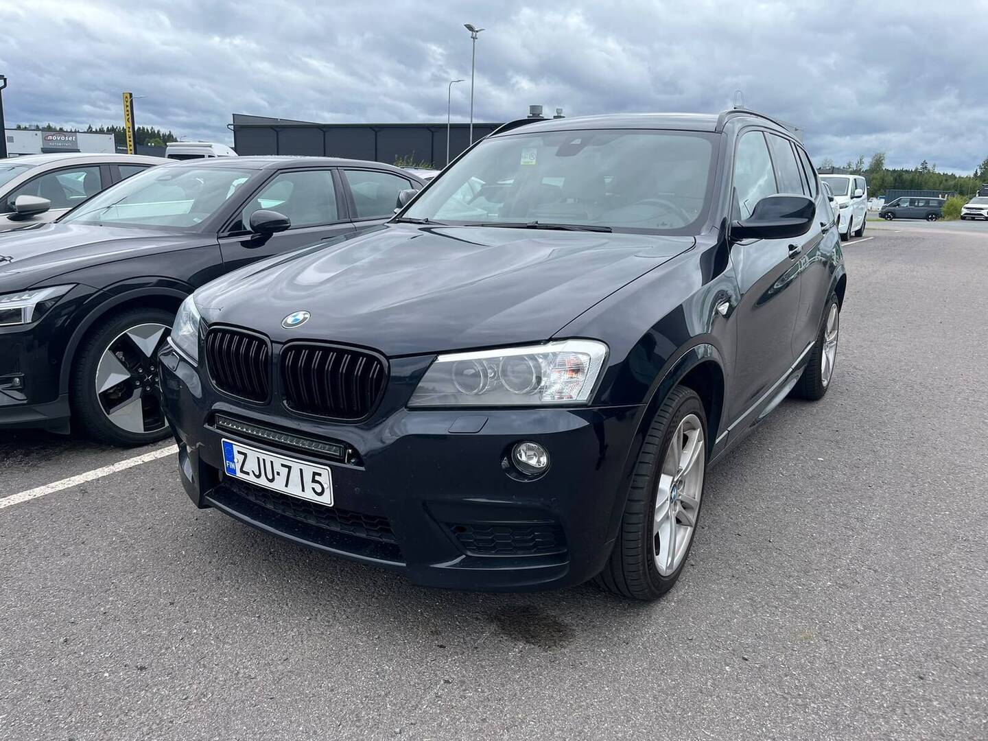 BMW X3 xDrive35d TwinPower Turbo A F25 / Pienet kilsat! / Harvoin tarjolla oleva 35d, nopein vie! / - / Juuri tullut! / M-Sport / Hud / Hifi-Audio / Nahkaverhoilu / Muistipenkki / Koukku /