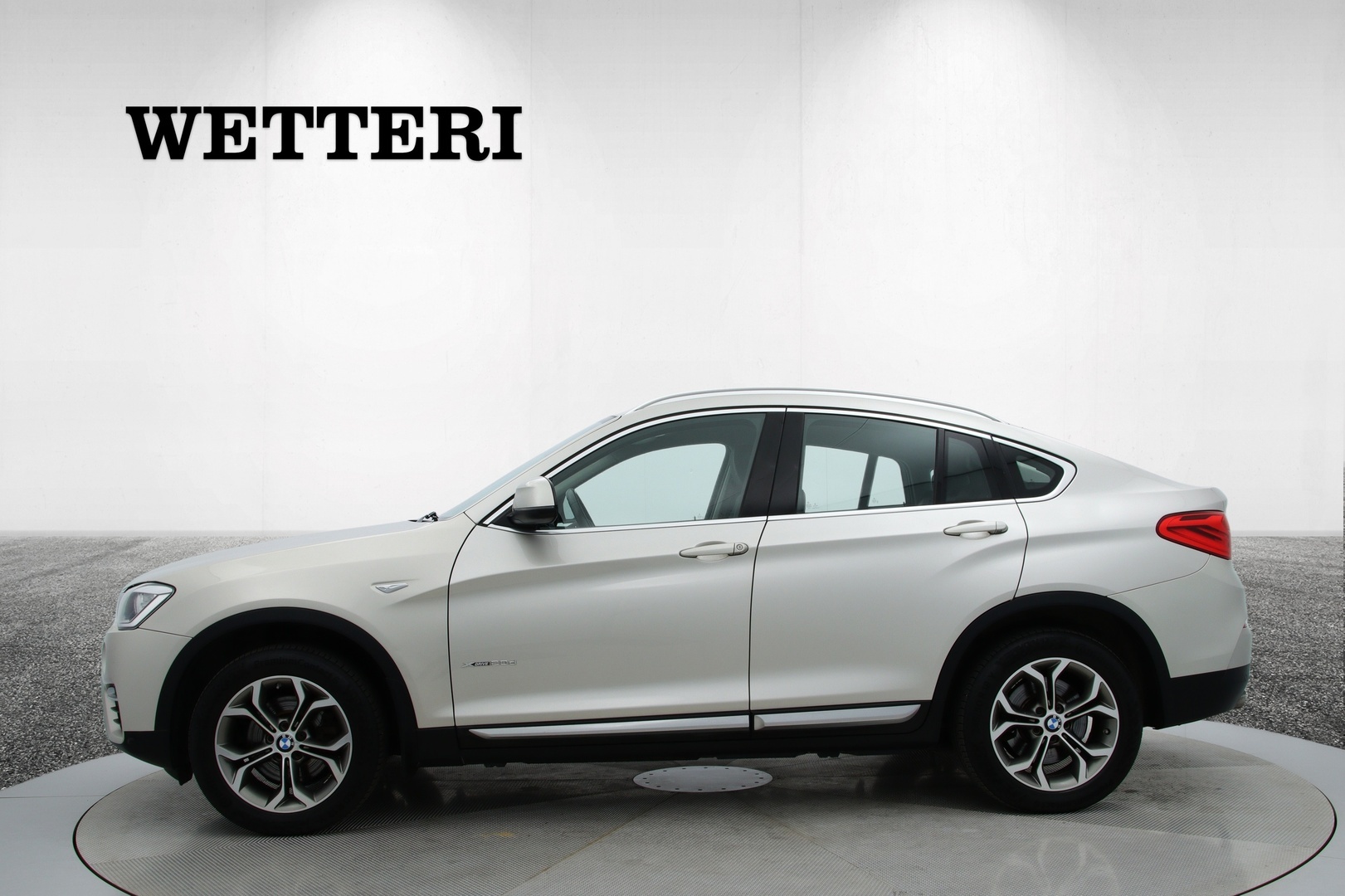 BMW X4 F26 xDrive20d A Business xLine 2019, kuva 2/44