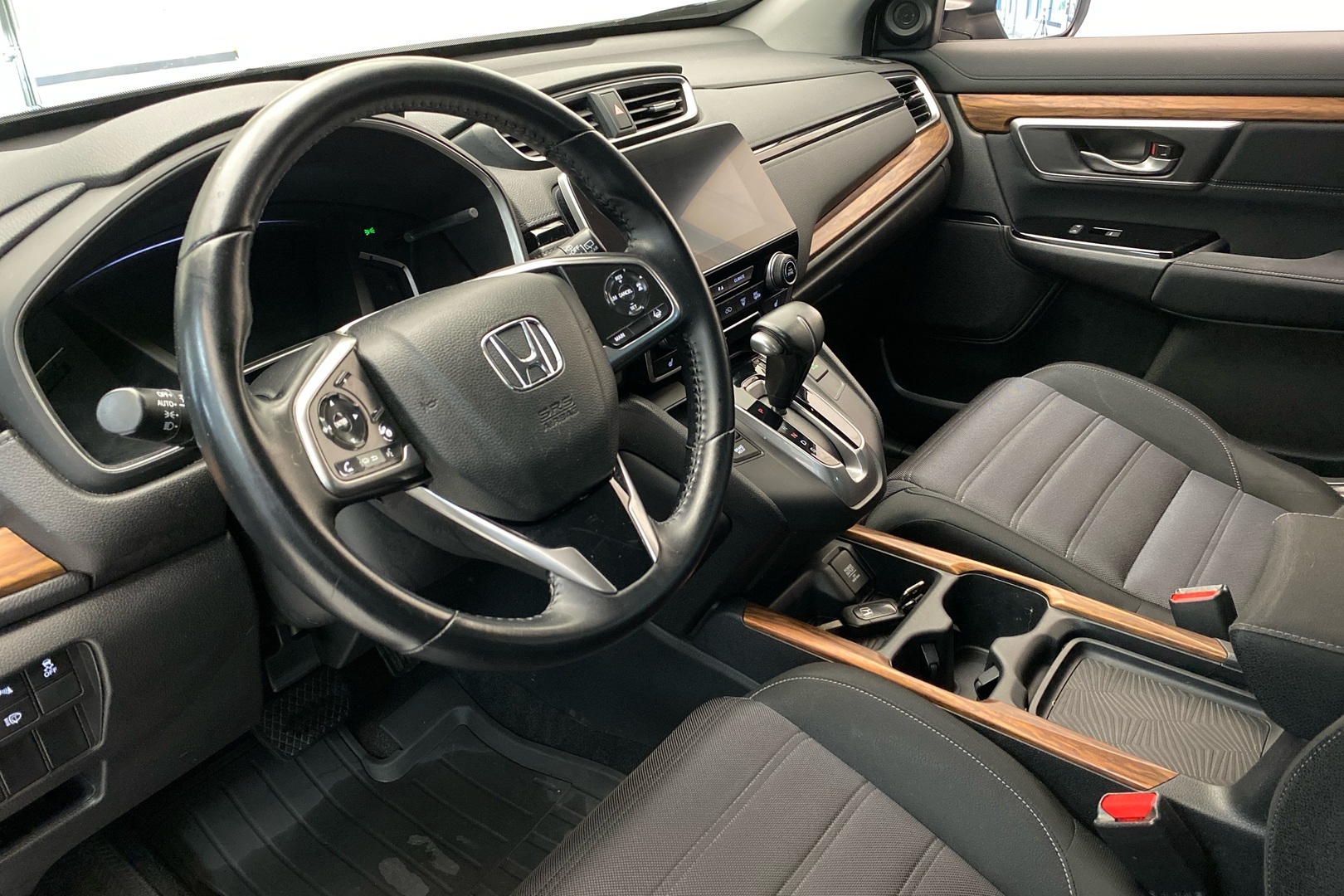 Honda CR-V Elegance AWD AT 193 hv 2019, photo 6/24