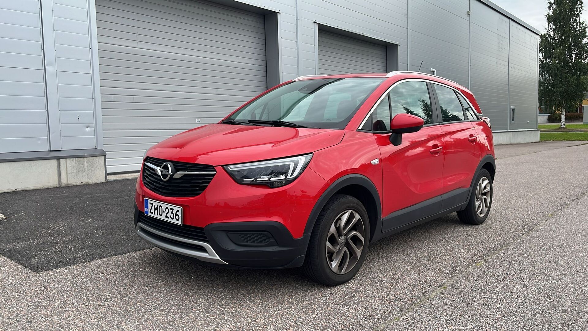 OPEL Crossland X Innovation Plus 110 Turbo // Suomi-auto / 2x alut / Lohko / Tutkat