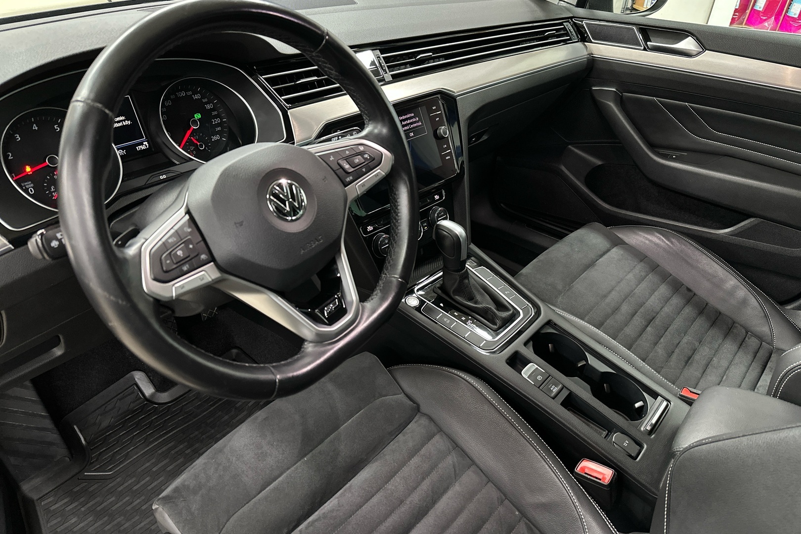 Volkswagen Passat 2020, kuva 7/33
