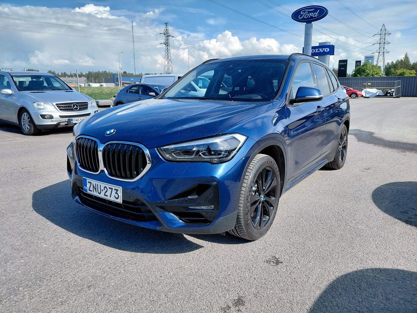 BMW X1 F48 xDrive25e A Charged Edition Sport / Juuri tullut / Sporttipenkit / Juuri huollettu