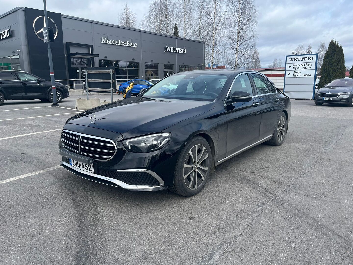 MERCEDES-BENZ E 220 d Edition 4MATIC A - ** Exclusive-paketit / Premium-paketti / 360-Kamera / Webasto / Keyless-Go **