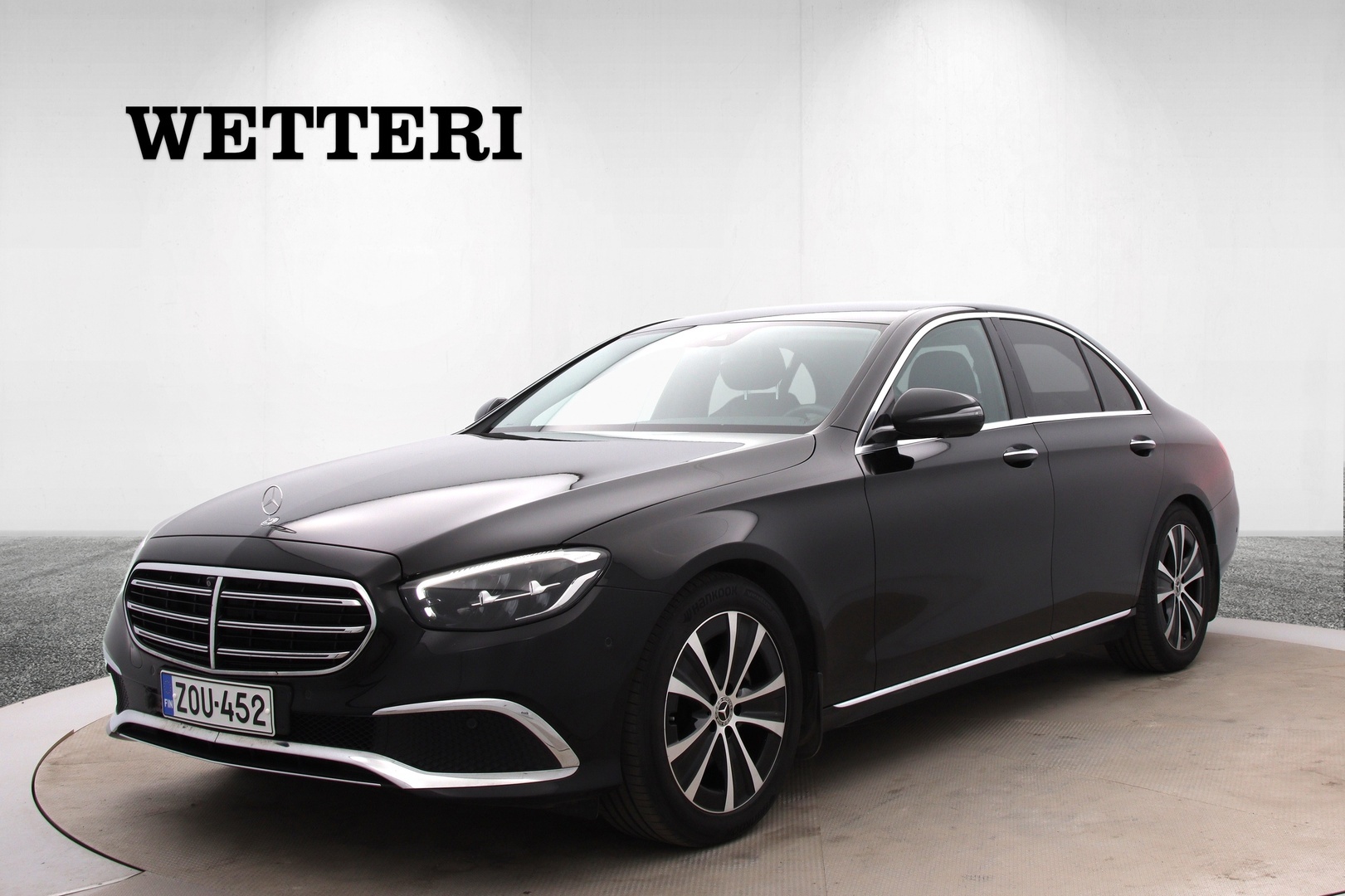 MERCEDES-BENZ E 220 d Edition 4MATIC A Exclusive **Suomi-auto // Vetokoukku // Hyvä huoltohistoria ** - **Exclusive-paketit / Premium-paketti / 360-Kamera / Webasto / Keyless-Go**
