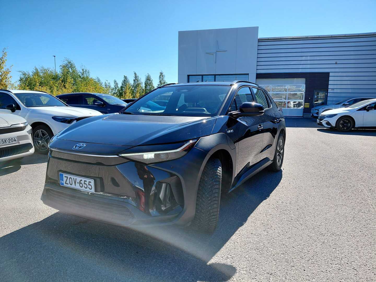 TOYOTA bZ4X Active AWD - ** Tulossa myyntiin / Pyydä tarjous jo nyt **