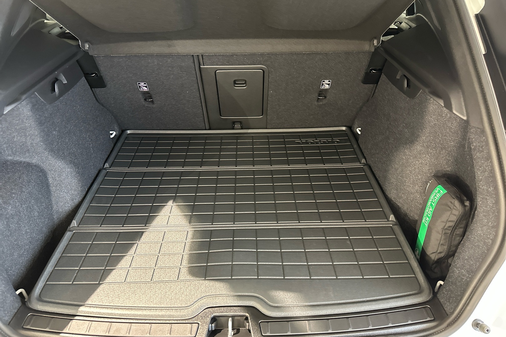 Volvo EX40 Single Extended Range Plus 2026, kuva 7/15