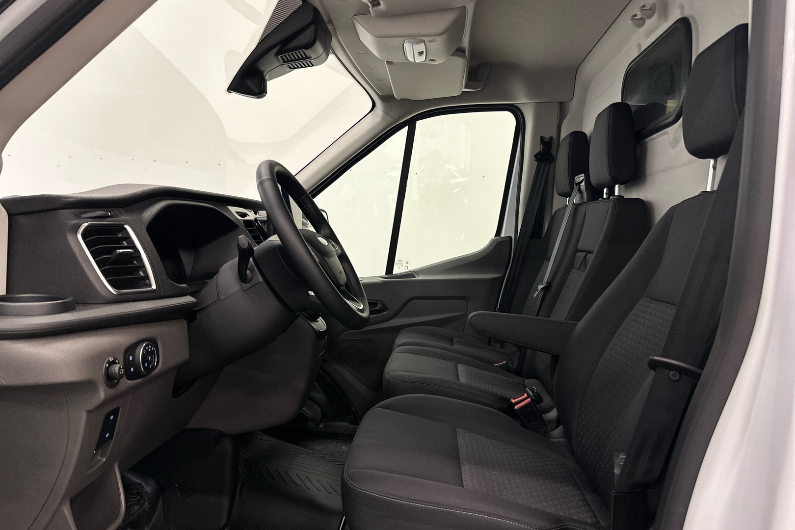 Ford Transit 2025, kuva 7/24