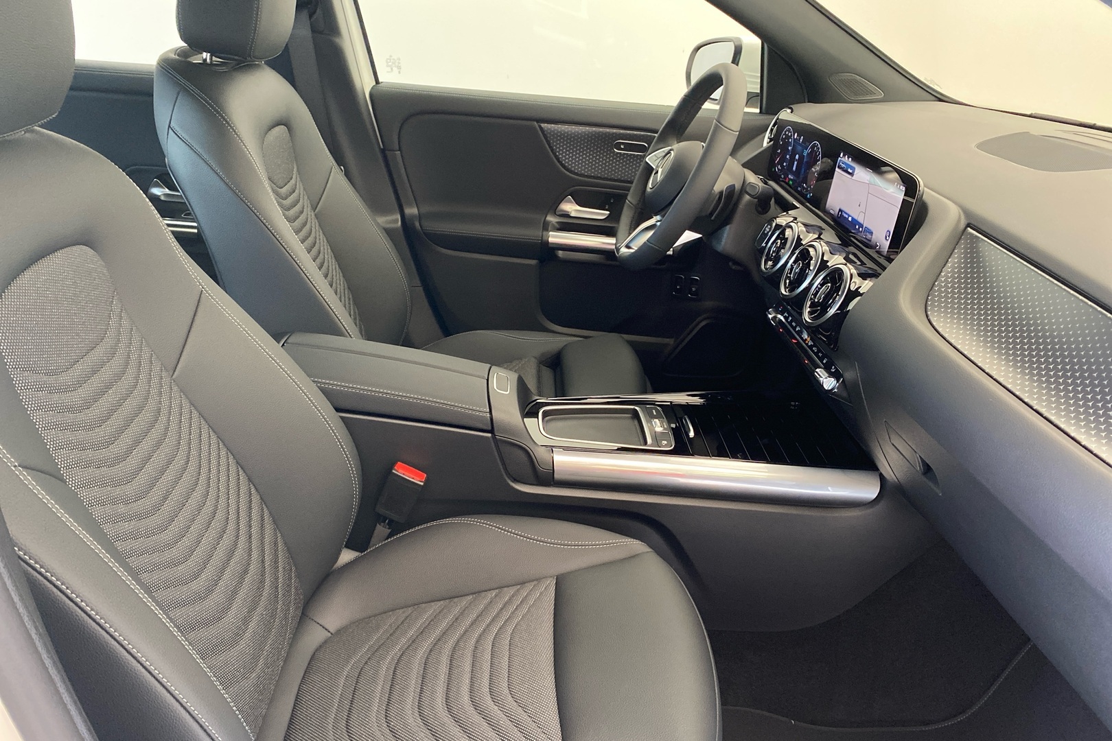 Mercedes-Benz GLA 250 e A Star Edition 2026, kuva 7/17