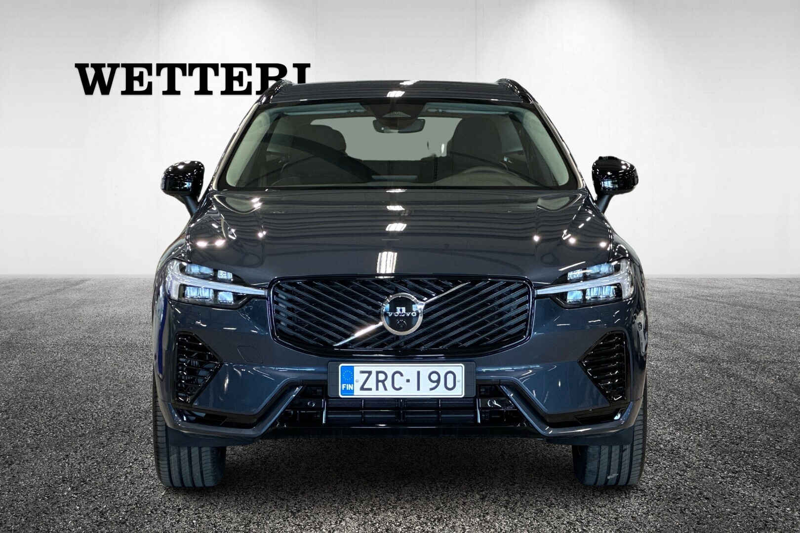 Volvo XC60 T6 AWD Long Range Plus Dark 2026, kuva 2/23