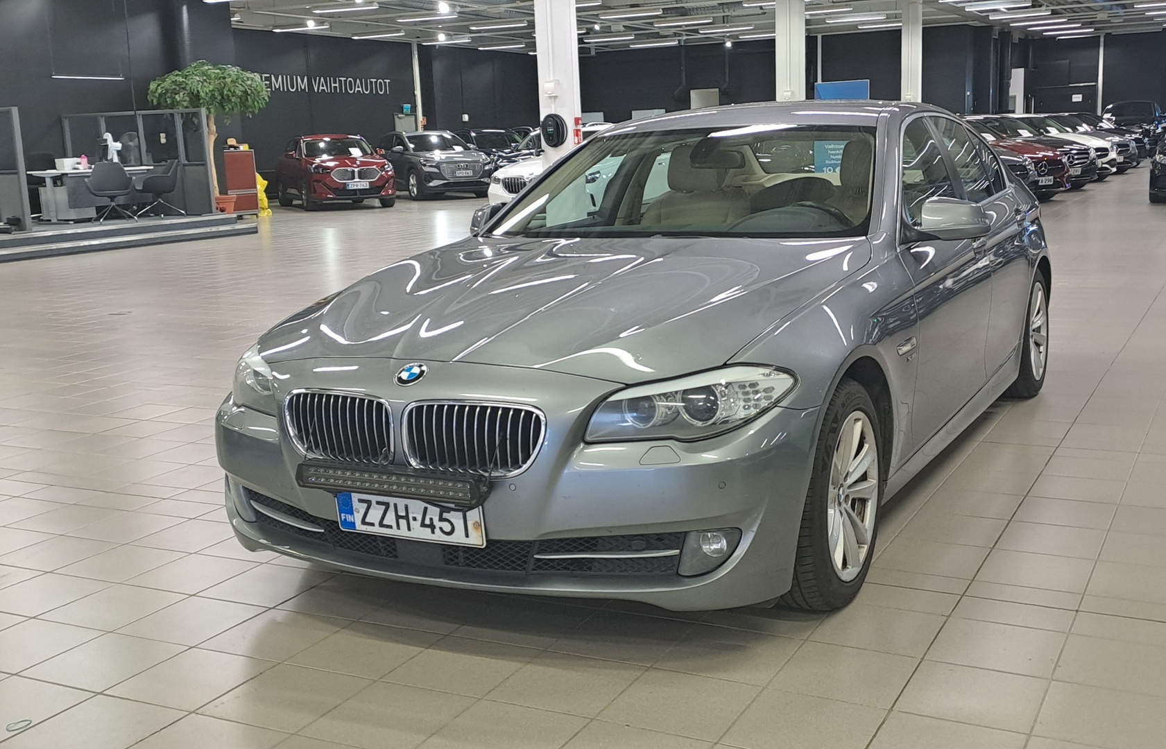 BMW 530 Sport A F10 Sedan - ** Myydään huutokaupassa ** https://huutokaupat.com/kohde/6524603/bmw-530d-xdrive-sedan-2011